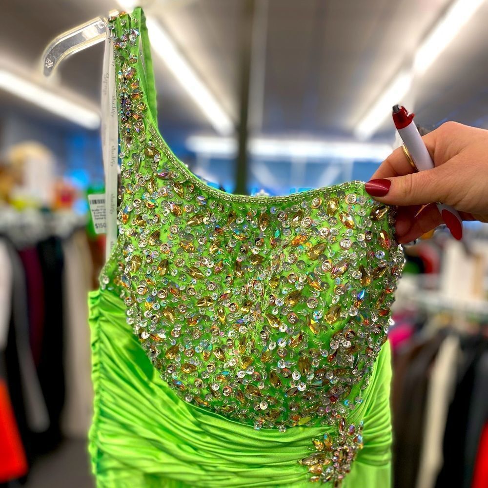 Studio 17 Ladies 8 Lime Green One Shoulder Formal Gown